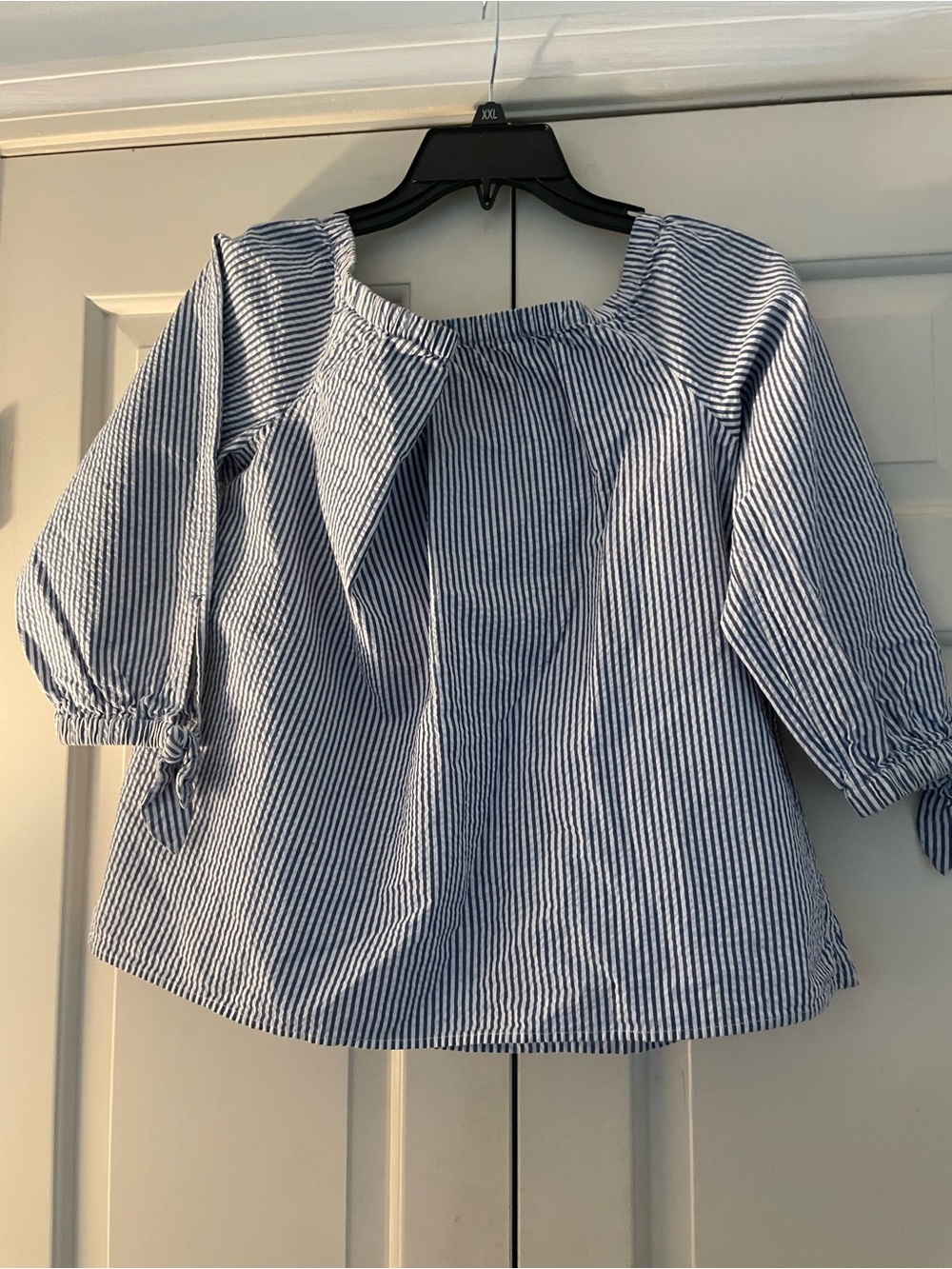 Vineyard Vines Blue and White Striped Off-Shoulder Women’s Top